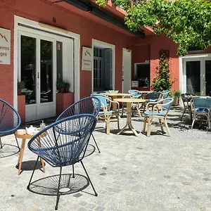 Couette-café Les Terres Rouges 06, Guillaumes